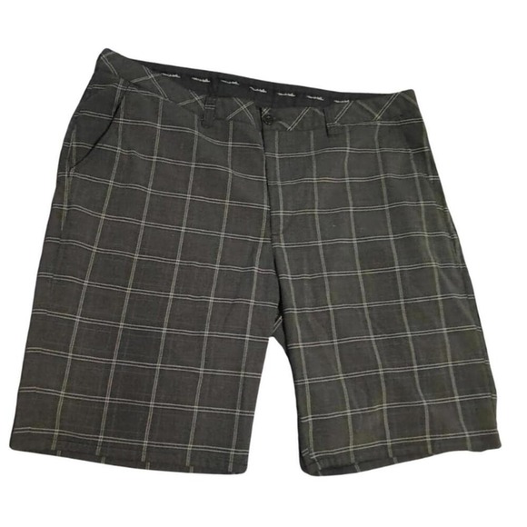 Travis Mathew Other - Travis Mathew Mens Gray Plaid Performance Golf Shorts Size 40 Chinos Preppy
